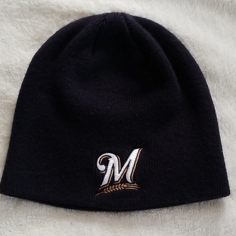 Milwaukee Brewers child's knit hat